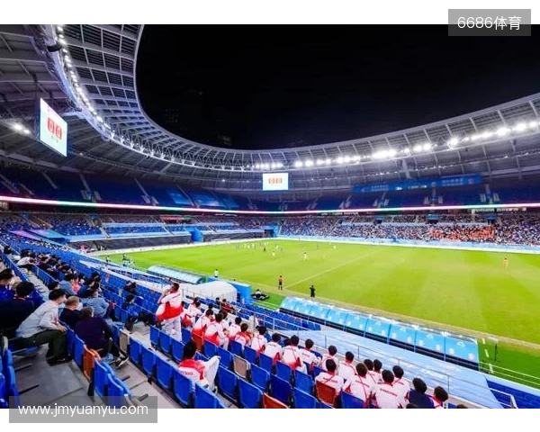 福将！和晓强近三个赛季效力于西海岸、英博和铜梁龙，三队均升超